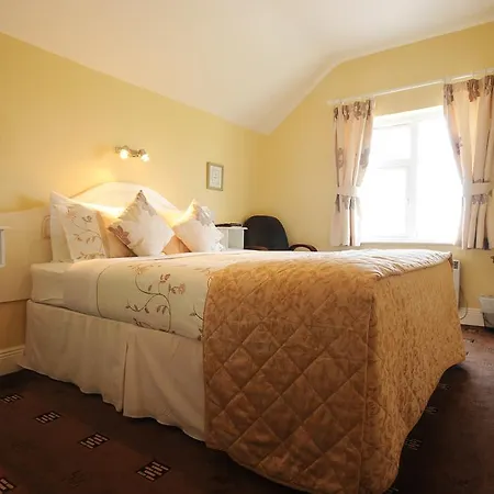 Guest house O'Grady'S Townhouse Bed & Breakfast