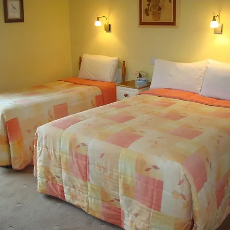 Guest house O'Grady'S Townhouse Bed & Breakfast